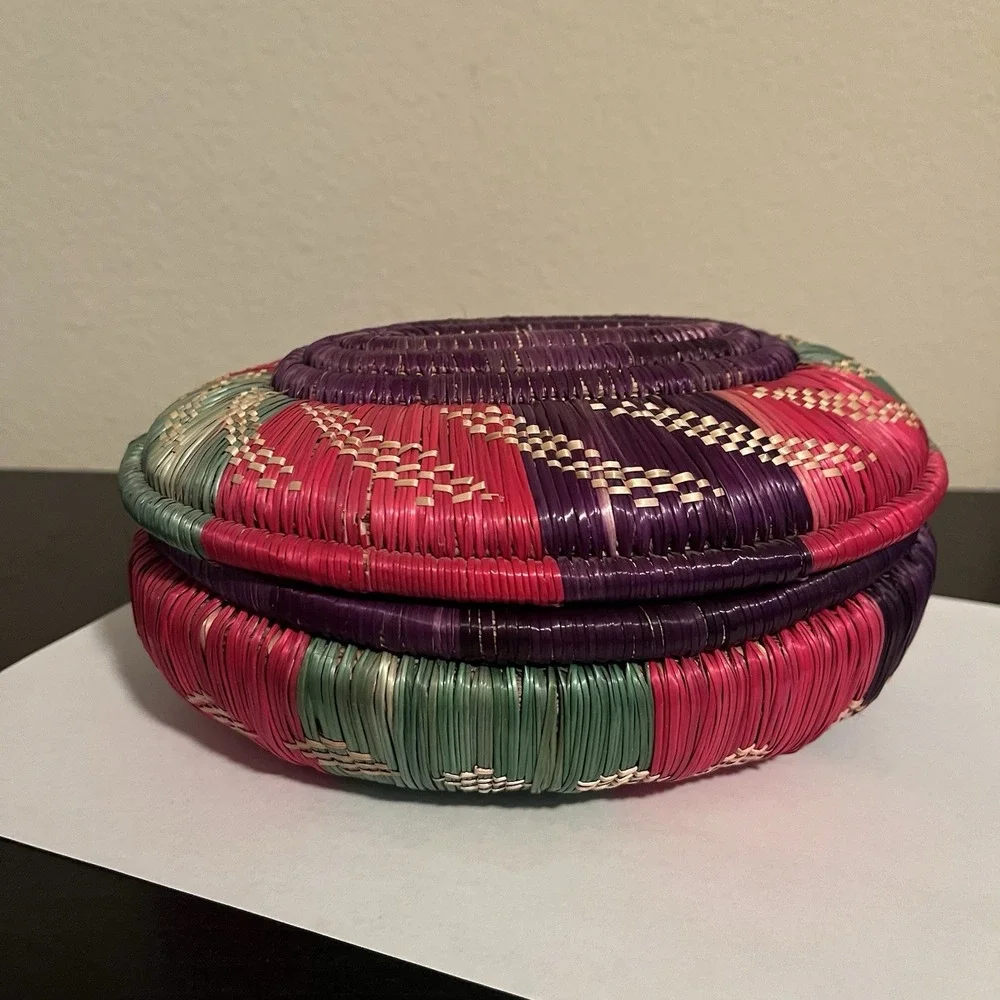 VTG Ethiopian Woven Basket Small Lidded Trinket Jewelry Box Coiled Seagrass Boho